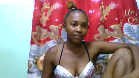 Snapshot of lucie196645 chatting on 06-07-26, 05:33 lucie196645 online show from 06-07-26, 05:33