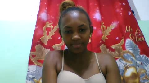 Snapshot of lucie196645 chatting on 06-13-26, 06:22 lucie196645 online show from 06-13-26, 06:22