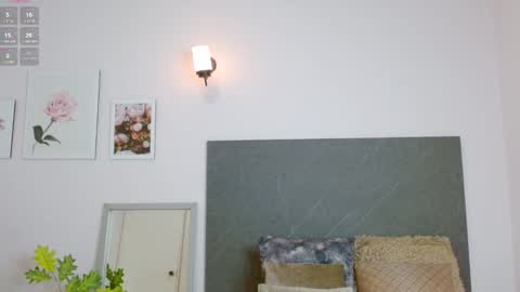 Snapshot of lucie_nicolls chatting on 12-07-24, 05:53 Lucie online show from 12-07-24, 05:53