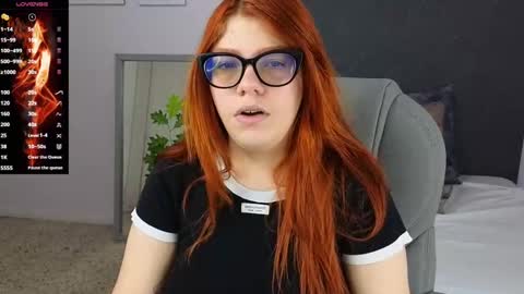 Snapshot of lucie_nicolls chatting on 01-03-25, 07:29 Lucie online show from 01-03-25, 07:29