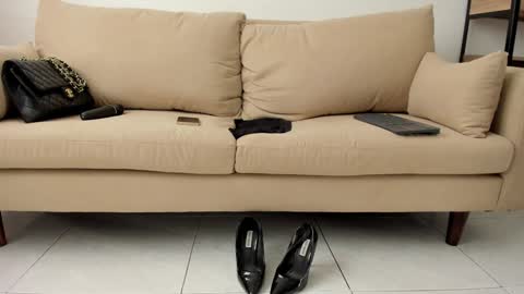 Snapshot of lucie_oude_ chatting on 01-23-25, 05:10 Lucie online show from 01-23-25, 05:10