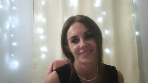 Snapshot of luciemack chatting on 10-02-25, 06:37 LucieMack online show from 10-02-25, 06:37