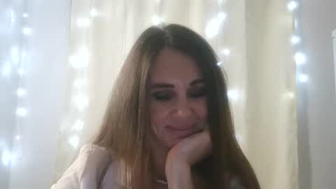 Snapshot of luciemack chatting on 10-04-25, 07:56 LucieMack online show from 10-04-25, 07:56