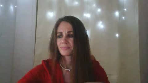 Snapshot of luciemack chatting on 10-25-25, 06:57 LucieMack online show from 10-25-25, 06:57