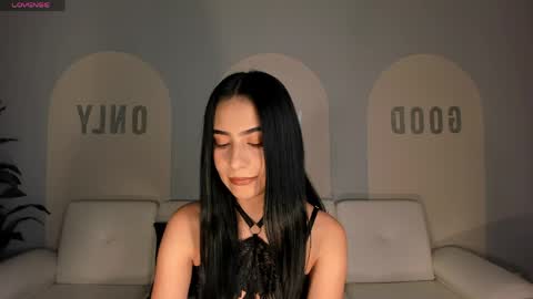 Lucie Martin online show from 05-01-26, 07:40
