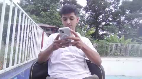 Snapshot of lucifferr_ chatting on 07-17-26, 09:52 leonel online show from 07-17-26, 09:52
