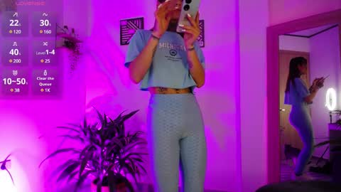 Snapshot of luciiana_lol chatting on 12-20-24, 11:37 luciiana online show from 12-20-24, 11:37
