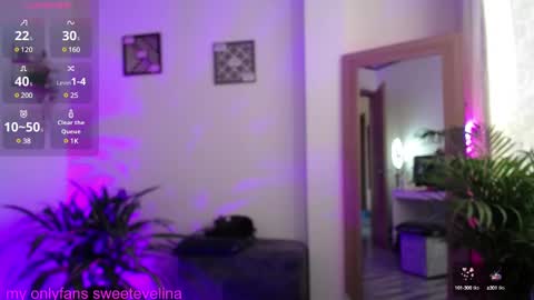 Snapshot of luciiana_lol chatting on 01-09-25, 01:02 luciiana online show from 01-09-25, 01:02