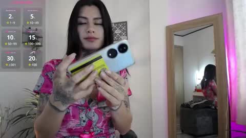 Snapshot of luciiana_lol chatting on 02-19-25, 08:20 luciiana online show from 02-19-25, 08:20