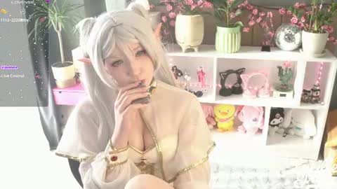 Snapshot of lucille_evans chatting on 06-11-26, 01:53 Lucy UwU online show from 06-11-26, 01:53