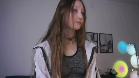 Isobel online show from 02-11-26, 01:49