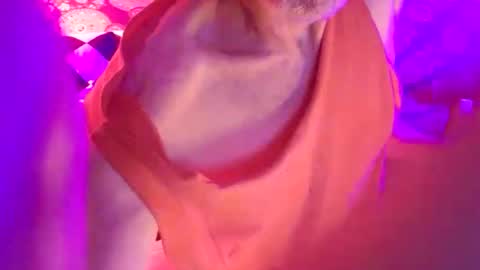 Snapshot of luckazy chatting on 01-04-25, 03:50 Lucky Eid Azy online show from 01-04-25, 03:50