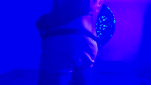 Snapshot of luckazy chatting on 01-19-25, 06:53 Lucky Eid Azy online show from 01-19-25, 06:53