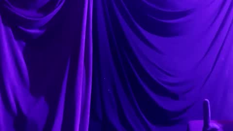 Snapshot of luckazy chatting on 01-27-25, 01:05 Lucky Eid Azy online show from 01-27-25, 01:05