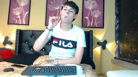 Snapshot of luckk_ chatting on 05-05-26, 04:53 luckk_ online show from 05-05-26, 04:53