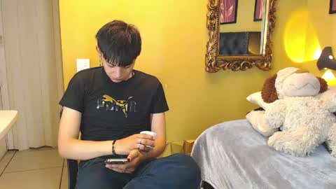 Snapshot of luckk_ chatting on 05-08-26, 04:40 luckk_ online show from 05-08-26, 04:40