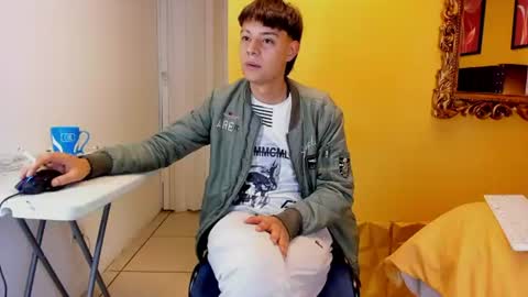 Snapshot of luckk_ chatting on 07-06-26, 01:57 luckk_ online show from 07-06-26, 01:57
