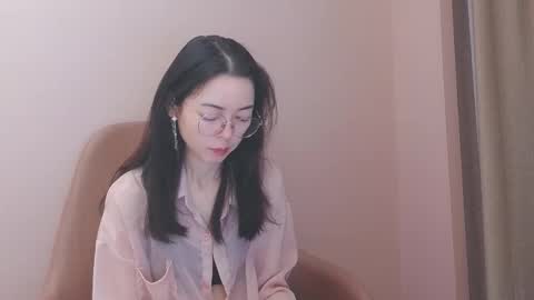 Snapshot of luckrose chatting on 03-25-26, 12:49 Jinn online show from 03-25-26, 12:49