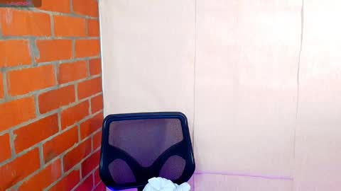 Snapshot of lucky_blessed chatting on 03-06-25, 03:35 lucky_blessed online show from 03-06-25, 03:35