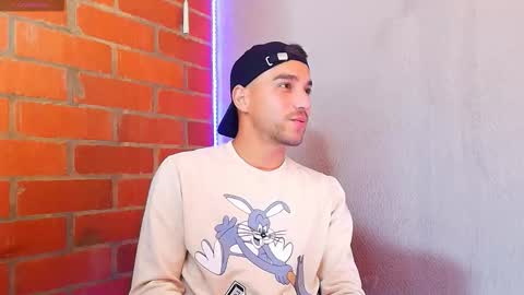 Snapshot of lucky_blessed chatting on 09-19-25, 10:10 lucky_blessed online show from 09-19-25, 10:10