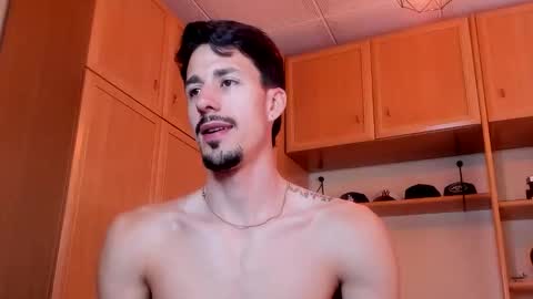 lucky_blue333 online show from 05-12-26, 11:07