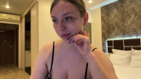 Snapshot of lucky_foryou_baby chatting on 04-17-26, 03:20 lucky_foryou_baby online show from 04-17-26, 03:20