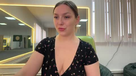 Snapshot of lucky_foryou_baby chatting on 04-18-26, 09:35 lucky_foryou_baby online show from 04-18-26, 09:35