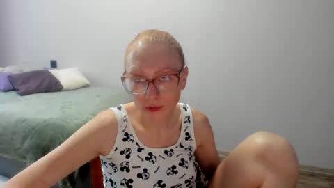 Snapshot of lucky_licky20 chatting on 12-09-24, 04:01 lucky_licky20 online show from 12-09-24, 04:01