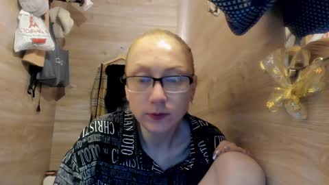 Snapshot of lucky_licky20 chatting on 12-20-24, 04:42 lucky_licky20 online show from 12-20-24, 04:42