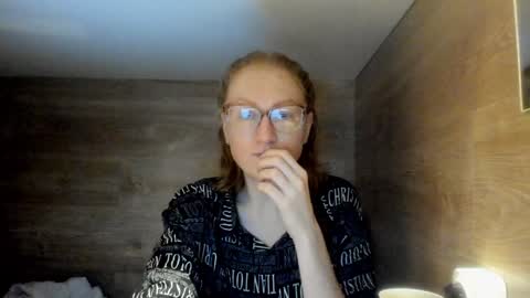 Snapshot of lucky_licky20 chatting on 01-19-25, 05:15 lucky_licky20 online show from 01-19-25, 05:15