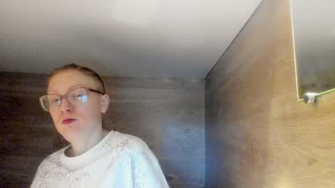 Snapshot of lucky_licky20 chatting on 02-04-25, 04:15 lucky_licky20 online show from 02-04-25, 04:15