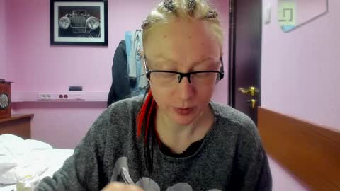 Snapshot of lucky_licky20 chatting on 02-24-25, 06:05 lucky_licky20 online show from 02-24-25, 06:05