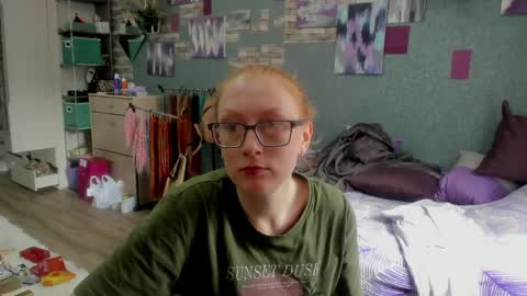 lucky_licky20 online show from 05-09-26, 03:23