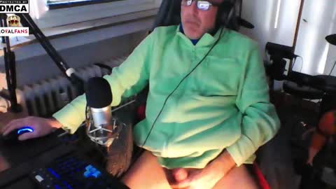        call me  Stefan online show from 02-23-25, 02:57