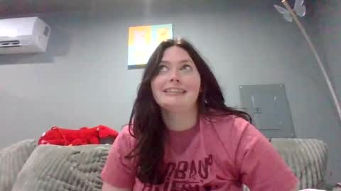 Snapshot of luckygirl96 chatting on 10-19-25, 01:50 luckygirl96 online show from 10-19-25, 01:50