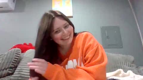 Snapshot of luckygirl96 chatting on 10-25-25, 03:03 luckygirl96 online show from 10-25-25, 03:03