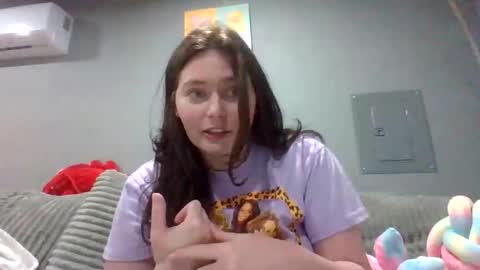 Snapshot of luckygirl96 chatting on 10-27-25, 12:15 luckygirl96 online show from 10-27-25, 12:15