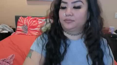 Snapshot of luckylee1992 chatting on 04-12-26, 05:34 luckylee1992 online show from 04-12-26, 05:34