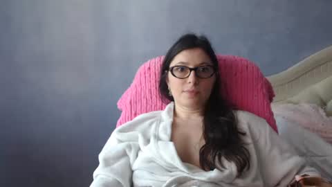 luckylinda23 online show from 05-03-26, 09:26