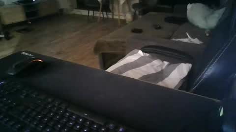 Snapshot of luckylukeboom chatting on 09-13-25, 01:16 Kangooro LUCAS online show from 09-13-25, 01:16