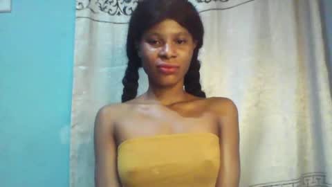 Snapshot of luckymadequeen chatting on 01-04-25, 05:37 Gloria online show from 01-04-25, 05:37