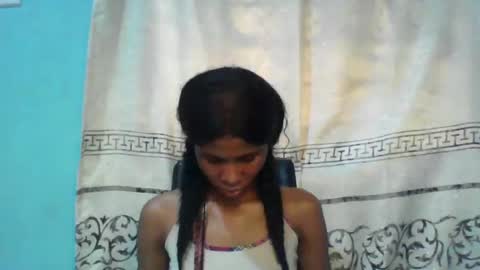 Snapshot of luckymadequeen chatting on 02-16-25, 10:32 Gloria online show from 02-16-25, 10:32