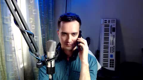 Snapshot of luckyman10000000 chatting on 10-28-25, 11:14 luckyman10000000 online show from 10-28-25, 11:14