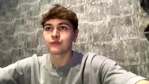 Snapshot of luckymenchik chatting on 10-25-25, 04:35 Ricky online show from 10-25-25, 04:35