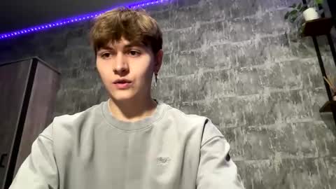 Snapshot of luckymenchik chatting on 11-21-25, 10:19 Ricky online show from 11-21-25, 10:19