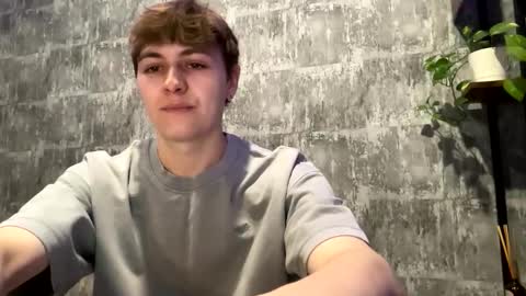 Snapshot of luckymenchik chatting on 12-15-25, 01:59 Ricky online show from 12-15-25, 01:59