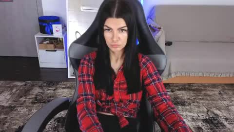 Monika online show from 05-11-26, 09:37