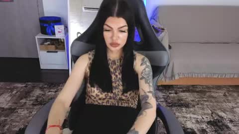 Monika online show from 05-12-26, 08:00