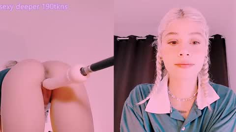 luckysapphire777 online show from 01-03-25, 11:46