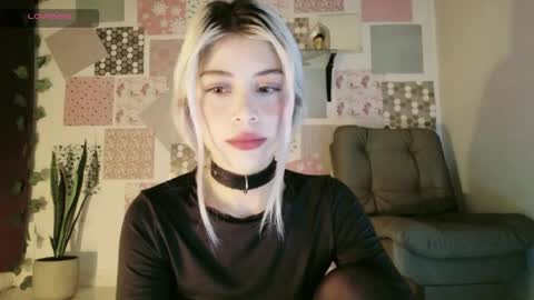 luckysapphire777 online show from 05-04-26, 12:01